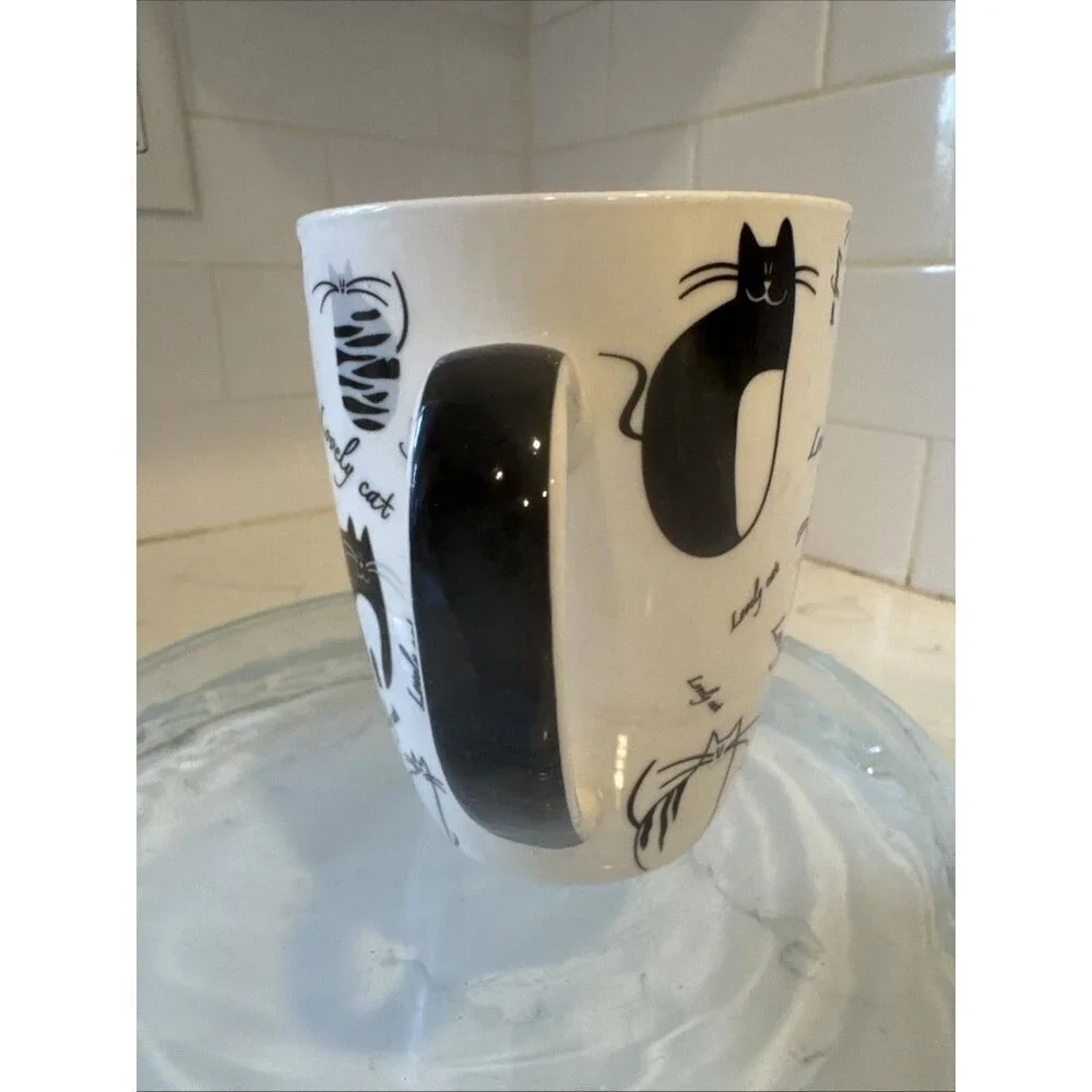 COLLECTIBLE 10 OZ MUG / 
